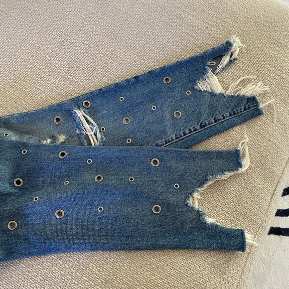 🔥 Blank NYC Distressed Grommet Jeans - Size 30 - Picture 7 of 8